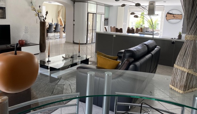 high standing villa of 200m2 with private pool and private gym