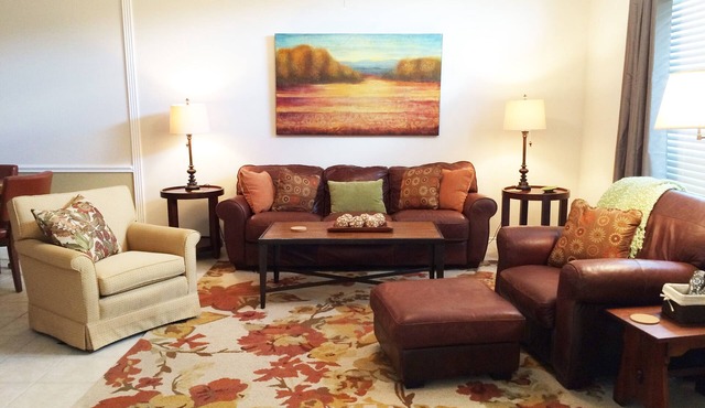 High Style Accommodations With Peaceful Patio!