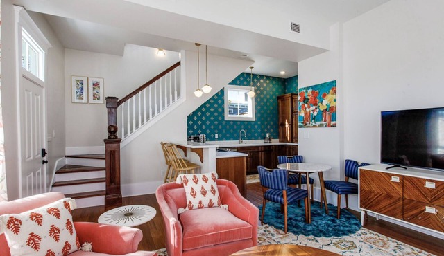 High Style, Awesome Location! 117D by Forsyth Park