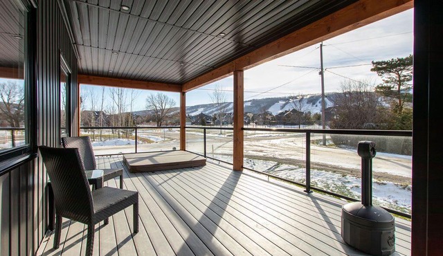 High-Tech Mountain Luxury, Fitness, Hot Tub & BBQ