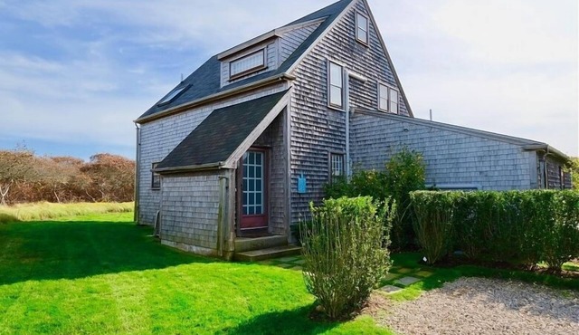 HIGH TIDE - Comfy Home W/Pool, High Tide