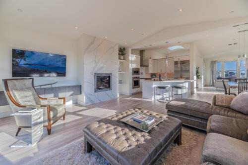 High Tide Haven - Hot Tub Harbor Views