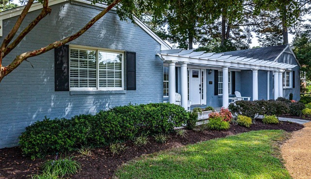 HIGH TIDE: Spacious Comfort Next to Tides Inn