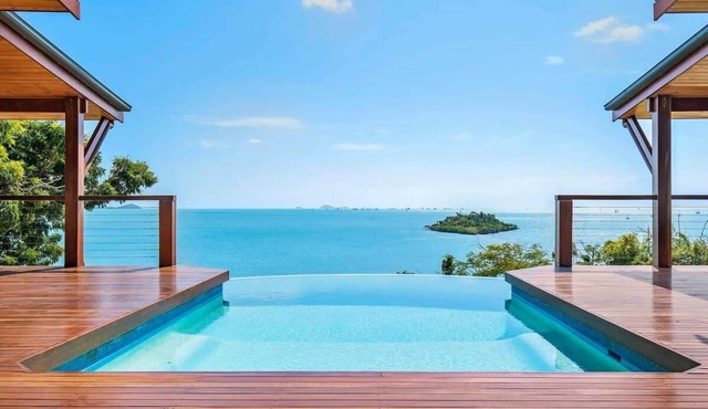 "High Tide" - Whitsundays Beachfront Accommodation