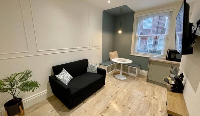 High Town Apartments | Just steps from Luton train station