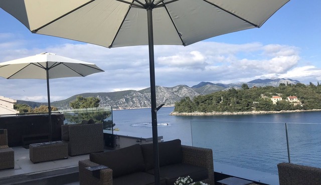 High View: A Secluded, Award-Winning Luxury Seaside Villa With Huge Jacuzzi
