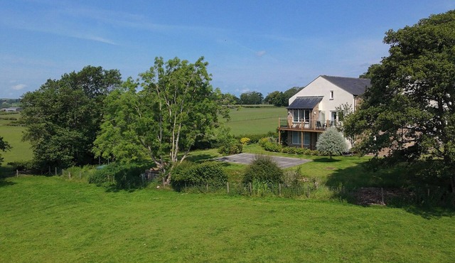 HIGH VIEW MEADOWS, family friendly in Kirkby Lonsdale