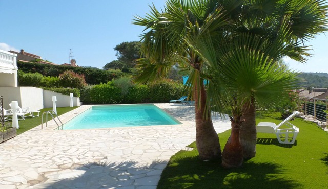 High villa, nice amenities, swimming pool, near the sea, La-Croix-Val