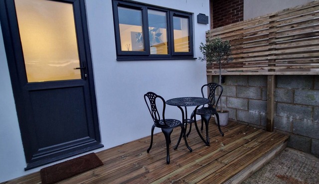 Highbanks The annex, set in the south downs area of outstanding natural beauty