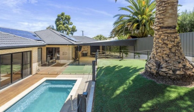 Highbury House - City2Barossa Entertainer