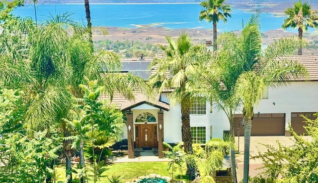 Highest reviewed property in the area - best view of your life!