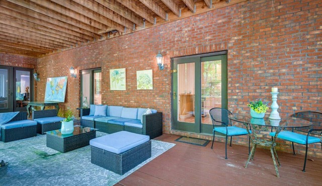 Highfield Haven Decked-Out Cockeysville Escape