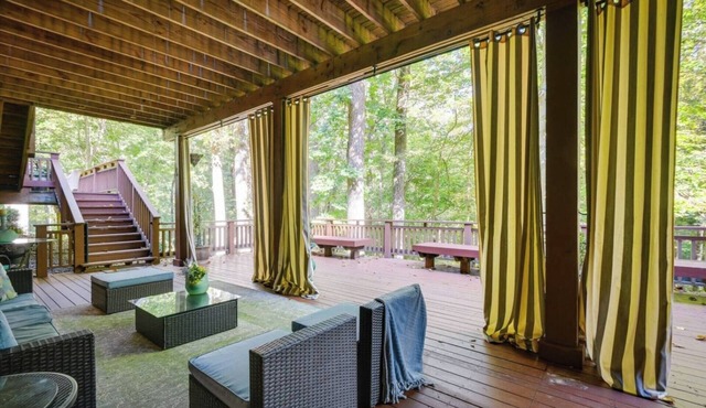 Highfield Haven Decked-Out Cockeysville Escape