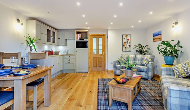 Highfield Lodge - One Bedroom House, Sleeps 2