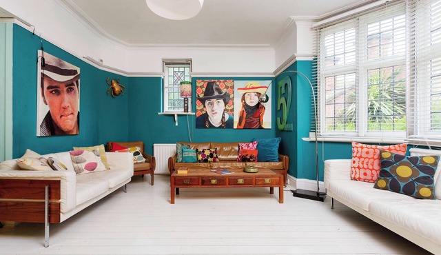 Highgate High Notes, by Veeve