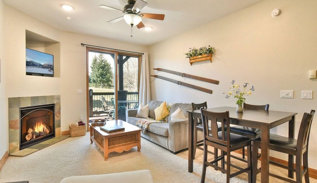 Highland Greens Retreat: Great Location, Near Shuttle Stops