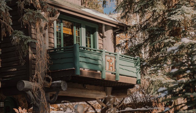 Highland Haven Creekside Inn