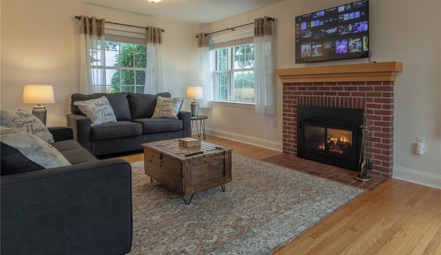 Highland Hideaway is located in Paradise, PA and just a short drive from Lancaster County's best tourist attractions, including the Amish Village, Cherry Crest Adventure Farms, Dutch Wonderland and Sight & Sound Theatre.