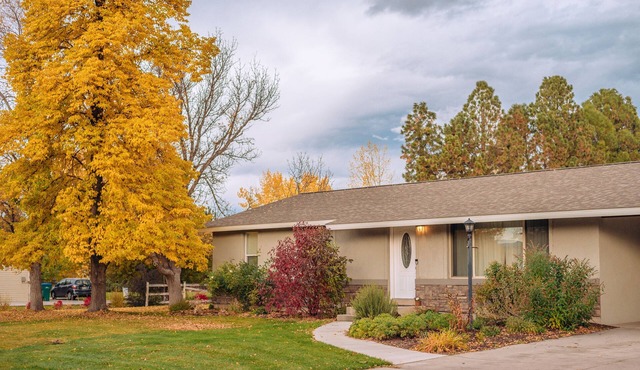 Highland Hideaway, Room for everyone, central to everything