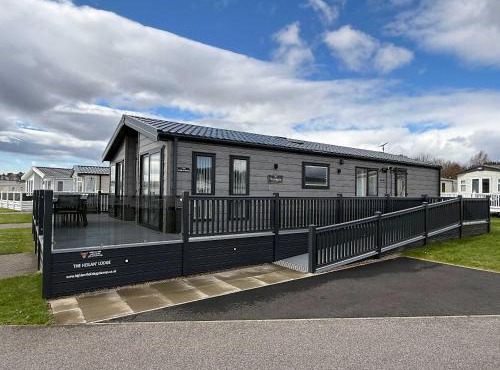 Highland Holiday Getaways - The Heilan' Lodge