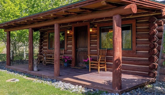 Highland Homestead- Direct River Access, Mountain Views, Historic Cabin