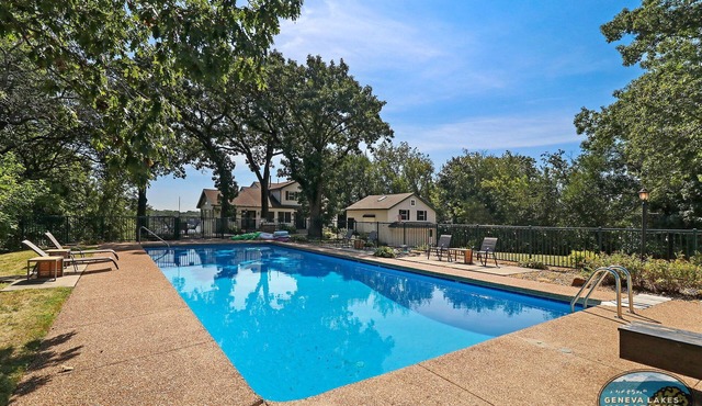 Highland House on Lake Mary with Pool Dock Game Room Sleeps 21