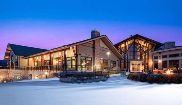 Highland King | Cozy Stay Near Ski Lifts