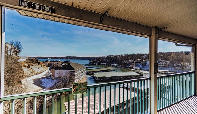 Highland Lake View – Incredible Location!