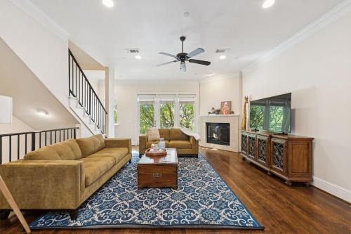 Highland Park, Oak Lawn Dallas Townhome