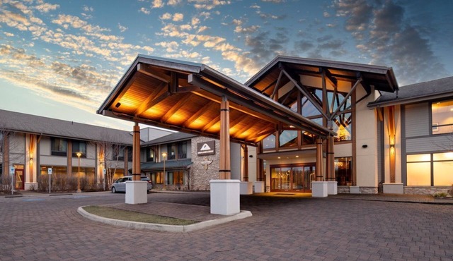 Highland Queen Suite | Comfort & Resort Access