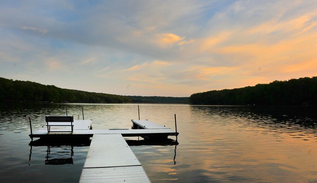 Highland Retreat | Incredible Lakefront, Deck