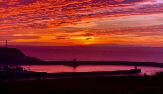 Highland View, Town house with the sea view