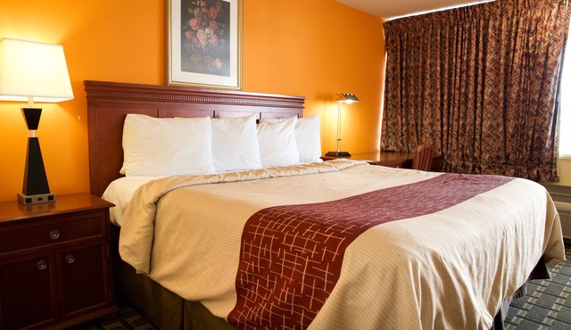 Highlander Motel
