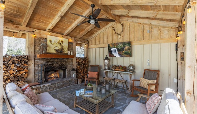 Highlands-Designer Cottage-Amazing Outdoor Living Spaces-Fireplace-Pet Friendly