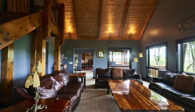 Highlands Hideaway 5 minutes to downtown