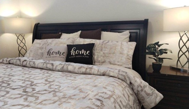 Highlands house in charming El Paso with WiFi ACngreat food & shopping