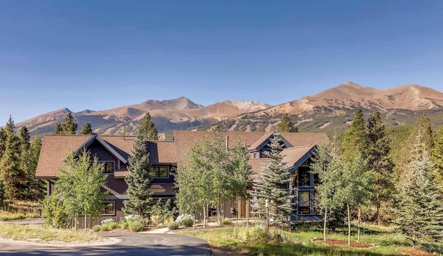 Highlands Landing | Sweeping Views | VIP Shuttle