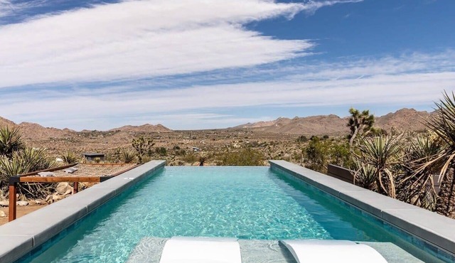Highlands Retreat- Private Resort w/ Pool+Spa