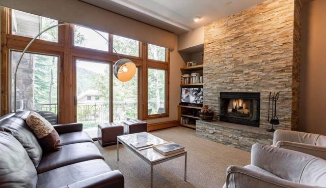 Highlands Townhome Ski-In/Ski-Out off the Back Deck