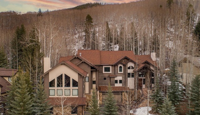 Highline by AvantStay | Breathtaking Mountain Home w/Hot Tub & Views