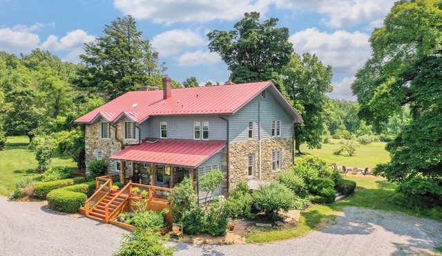Highmeadows Estate in the heart of Bluemont Virginia