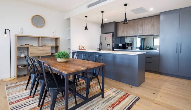 Highpoint Lookout A Cool Charlestown Square Abode