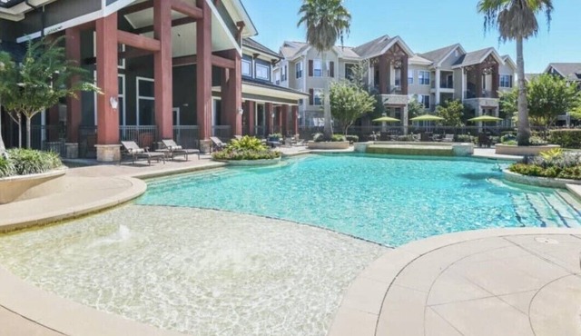 HighTech Tranquil Rustic Oasis! (Cypress,Tx)