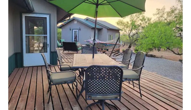 HightowerHideaway/ Fire pit/Pet and Horse Friendly