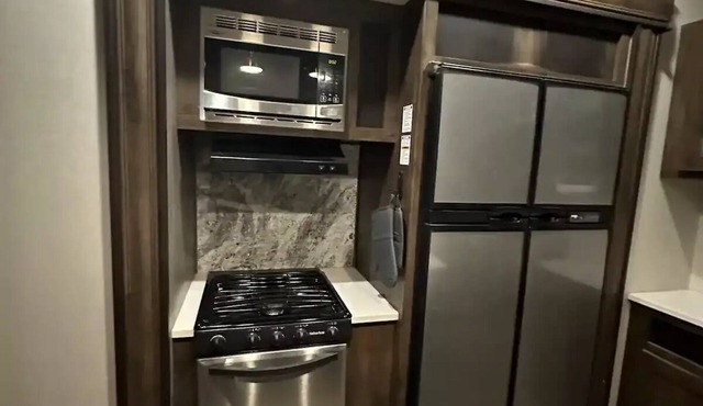 Highway Haven - Sleeps 9