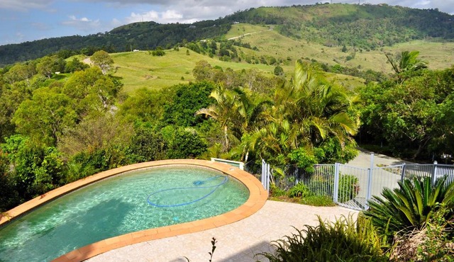 Highwood Park B&B Guest Lodge