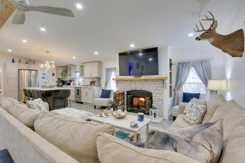 Hike and Explore! Nature-Centric Hudson Valley Home