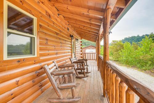 Hike and Fish! Cabin Near Hocking Hills State Park