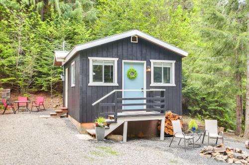 Hike and Fish Mountain Getaway in Avery!