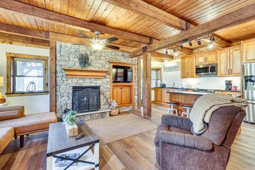 Hike and Relax Fireside Peaceful Gem in Soddy-Daisy